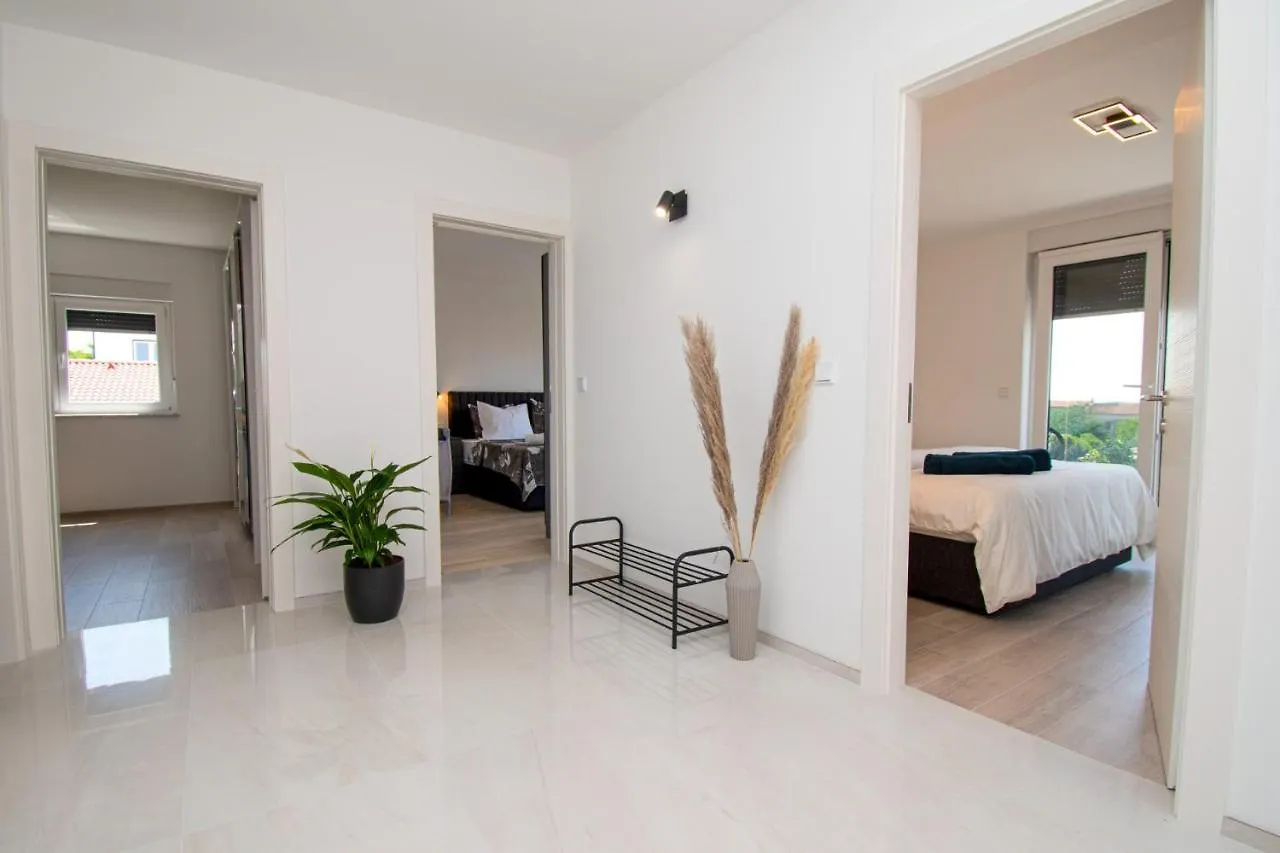 Villa Mina With A Private Pool In بولا كرواتيا
